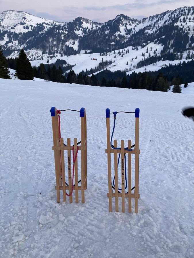 Ferienwohnung Trifts | Einzelbetten | Parkplatz Wangen im Allgaeu Exterior photo